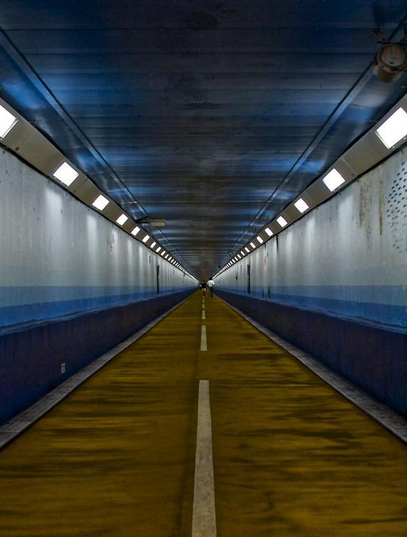 Хостел Tunnel Кіта-Кюшю Екстер'єр фото